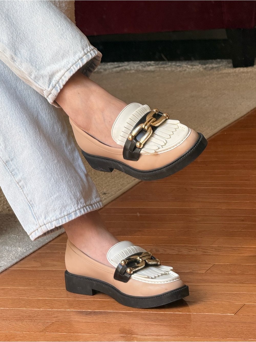 Marc Fisher Two-Tone Kiltie Loafer with Chain Accent - Cream & Tan